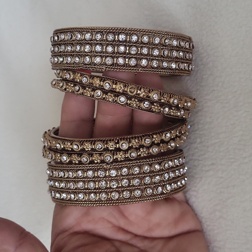 6 bracelets